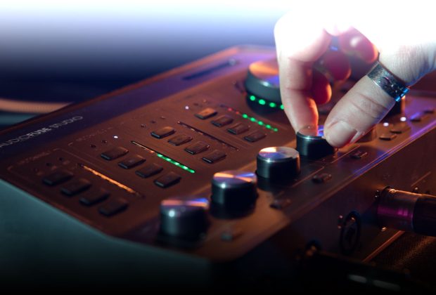 Arturia AudioFuse Studio hardware rec interfaccia audio midiware audiofader