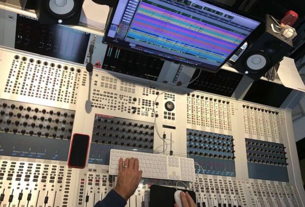Artesouno Studer Vista 8 studio recording hardware mixer console pro luca pilla audiofader