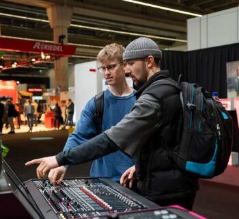 The ‘MixLab’ offers practical knowledge and interactive demos of the latest mixing desk technologies. © Robin Kirchner